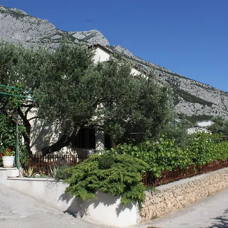 With Parking Space - 6792 Apartman Makarska
